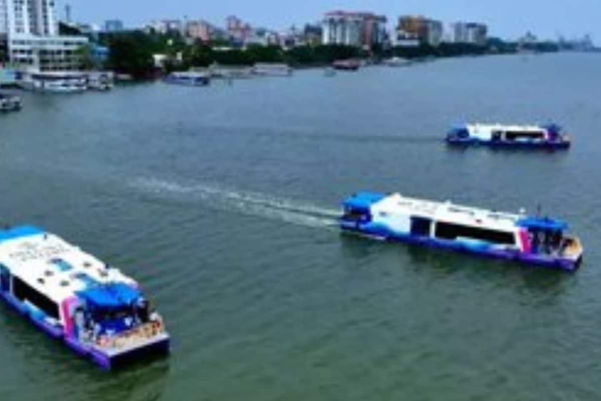 गोमती नदी पर चलेगी वॉटर मेट्रो लखनऊ को मिलेगा जाम से छुटकारा यूपी के 5 शहरों में जर्मनी जैसी सुविधा देने की तैयारी