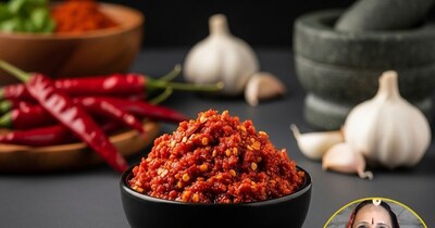 Unlock Marwari Flavors: Amma ji's Spicy Red Chili Garlic Chutney Recipe Revealed!