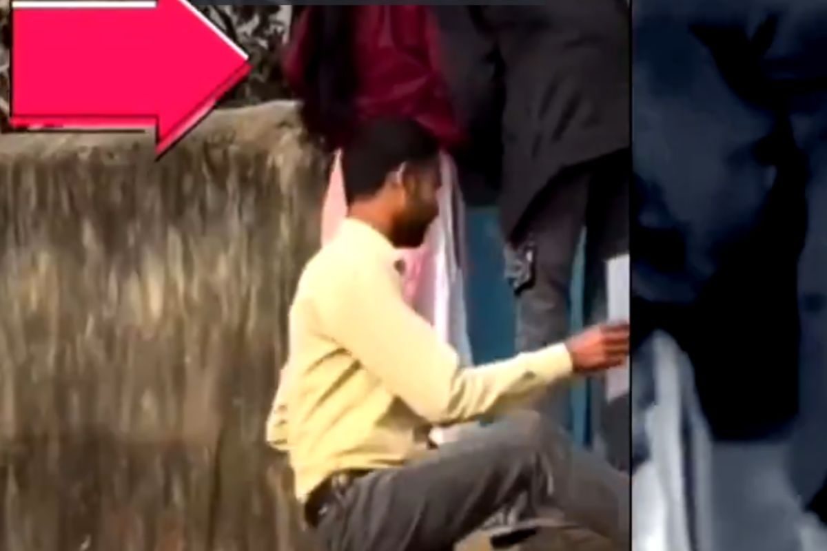 Bihar Inter Exam: 1 मिनट की देरी… और फिर दीवार कूदकर एंट्री! देखें बिहार का चौंकाने वाला VIDEO