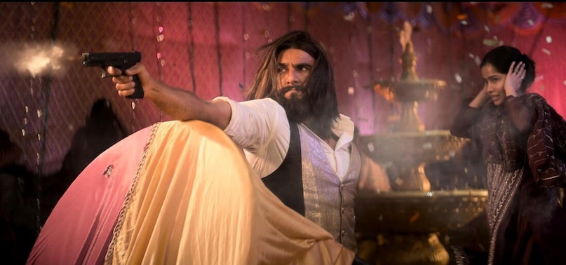 The debate highlights a crucial sequence set during a wedding in Lyari, Pakistan. This is Hamza’s first major action set-piece after spending more than a year undercover in the territory. As Usha Uthup’s cheerful Rambha Ho plays in the background, the scene witnesses gunfires being shot, guests running for their lives and a celebration which turns into bloodshed.