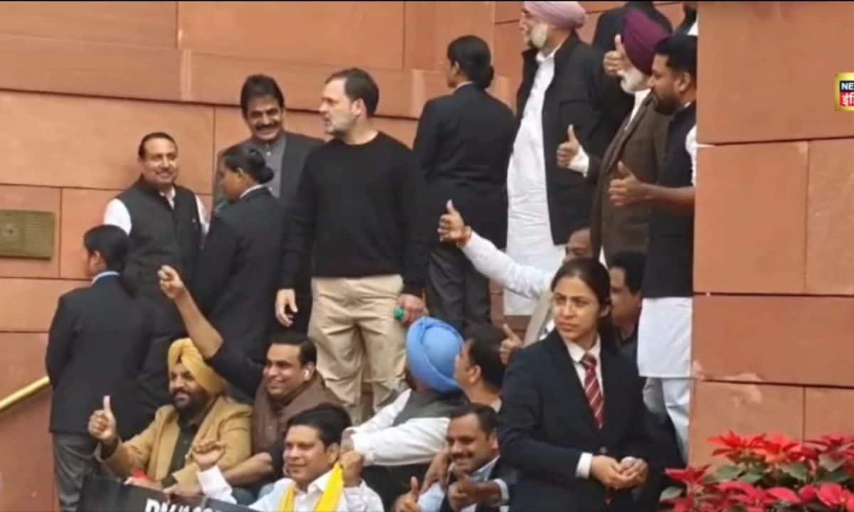 राहुल गांधी ने किस सांसद को कहा गद्दार दोस्त अगले ही पल मिला जवाब-  देश के दुश्मन से नो हैंडसेक