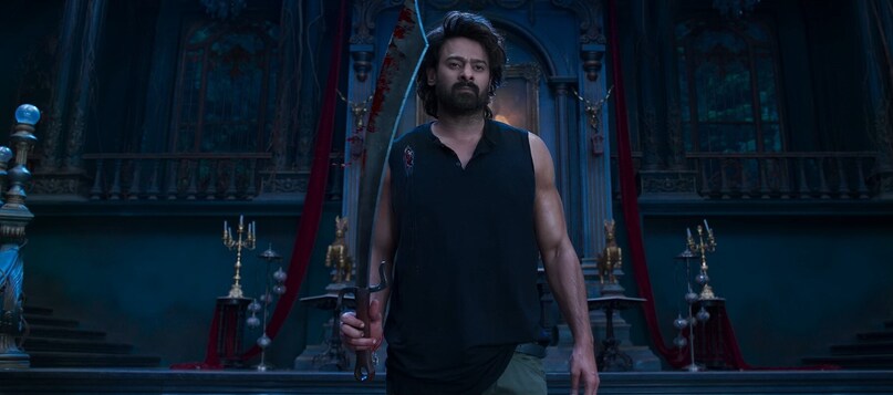 सोशल मीडिया पर चर्चा है कि कई लोग फिल्म को इसके एक्सटेंडेड फॉर्मेट में फिर से देखने के लिए उत्सुक हैं, जिससे उन्हें प्रभास की परफॉर्मेंस और फिल्म के मजेदार हॉरर-कॉमेडी एलिमेंट्स का और ज्यादा आनंद लेने का मौका मिलेगा.