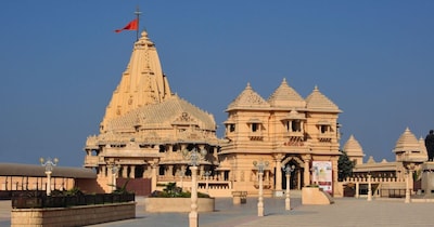 भारत के 7 प्राचीन मंदिर: हर यात्री को एक बार जरूर जाना चाहिए इन पवित्र स्थलों पर.