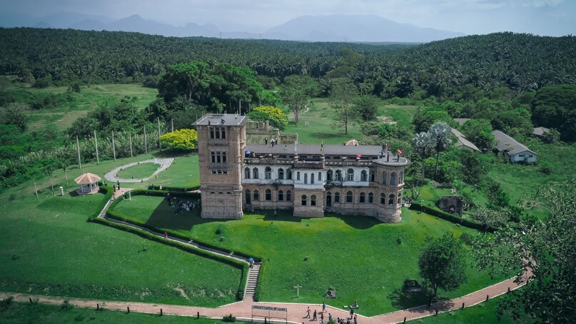 Beyond The Taj Mahal: World’s Most Beautiful Monuments Built For Love