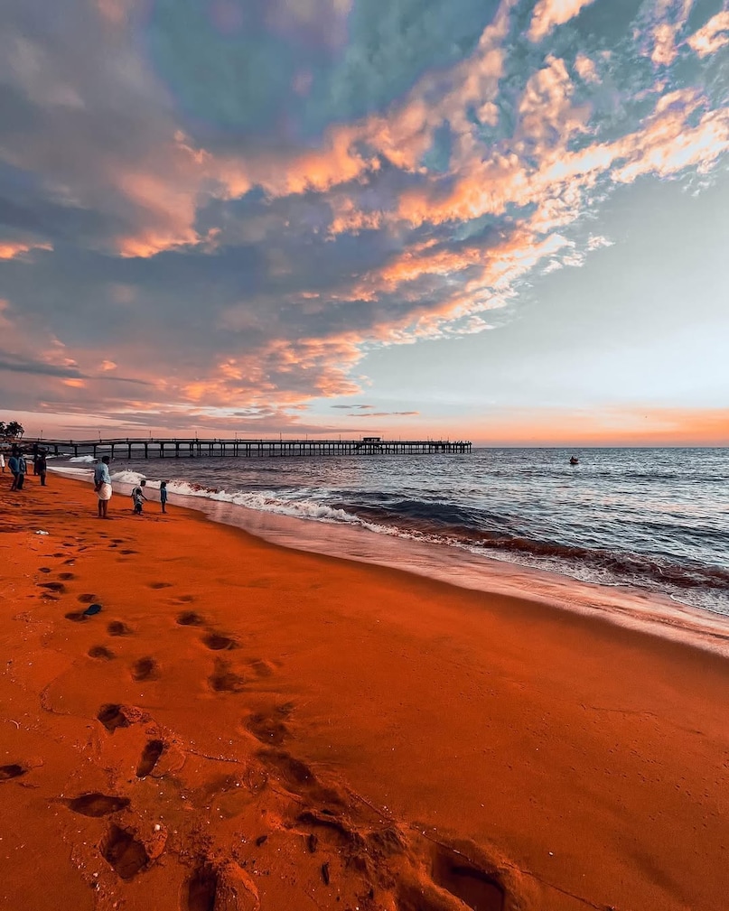 With regular monsoon showers and warm tropical weather, the city supports evergreen vegetation throughout the year, creating a healthy and scenic atmosphere for residents and tourists.