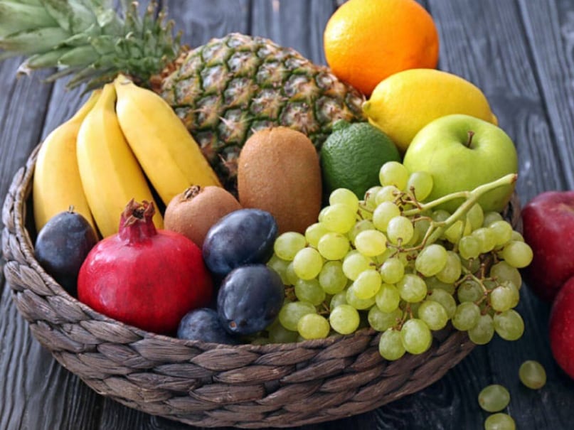 best fruits for stomach, tips to get rid of constipation, how to clean stomach naturally, natural ways to clean gut dirt, best fruits for constipation relief, tips to boost digestion, पेट साफ करने के लिए क्या करें, कब्ज से छुटकारा दिलाने वाले फल, किन फलों में फाइबर की अच्छी मात्रा, पेट की गंदगी कैसे साफ करें