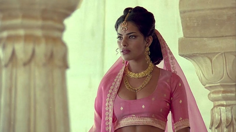This 1996 Erotic Romance Film Found Global Fame But Is Still Banned In India