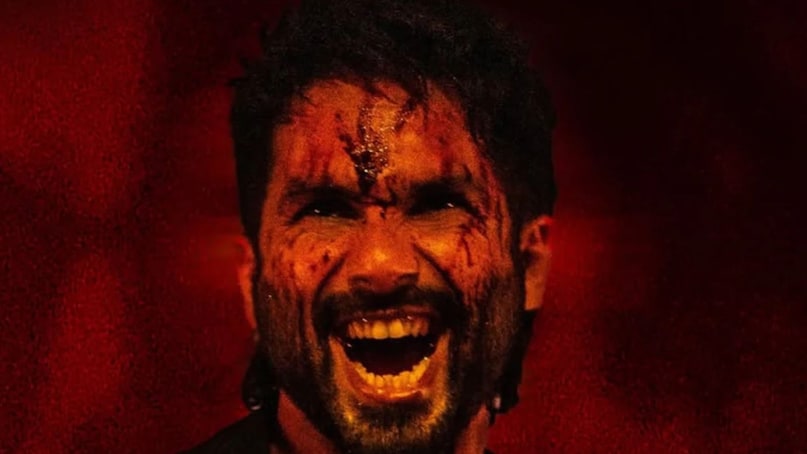 बहुत लोग नहीं जानते कि शाहिद कपूर इस फिल्म के लिए पहली पसंद नहीं थे. इस किरदार के लिए शुरुआत में किसी और को चुना गया था. नेशनल स्कूल ऑफ ड्रामा के ग्रेजुएट इस एक्टर का विशाल भारद्वाज के साथ पुराना रिश्ता था. दोनों काफी करीबी दोस्त थे. ये एक्टर इरफान खान हैं. बहुत लोग नहीं जानते कि शाहिद कपूर इस फिल्म के लिए पहली पसंद नहीं थे. इस किरदार के लिए शुरुआत में किसी और को चुना गया था. नेशनल स्कूल ऑफ ड्रामा के ग्रेजुएट इस एक्टर का विशाल भारद्वाज के साथ पुराना रिश्ता था. दोनों काफी करीबी दोस्त थे. ये एक्टर इरफान खान हैं.