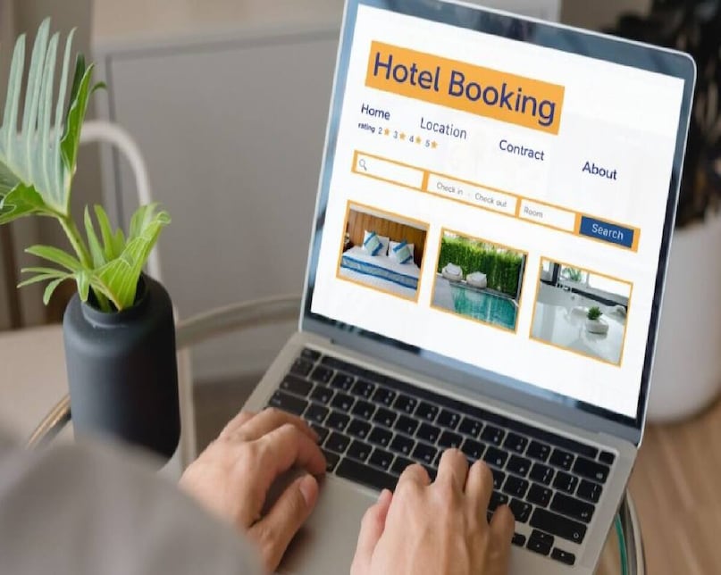 অনেক সময় মূল ভাড়ার সঙ্গে সার্ভিস চার্জ, প্রাতরাশ বা ওয়াই-ফাইয়ের খরচ যুক্ত থাকে না। তাই শুরুতেই জেনে নিন কী কী সুবিধা অন্তর্ভুক্ত রয়েছে।