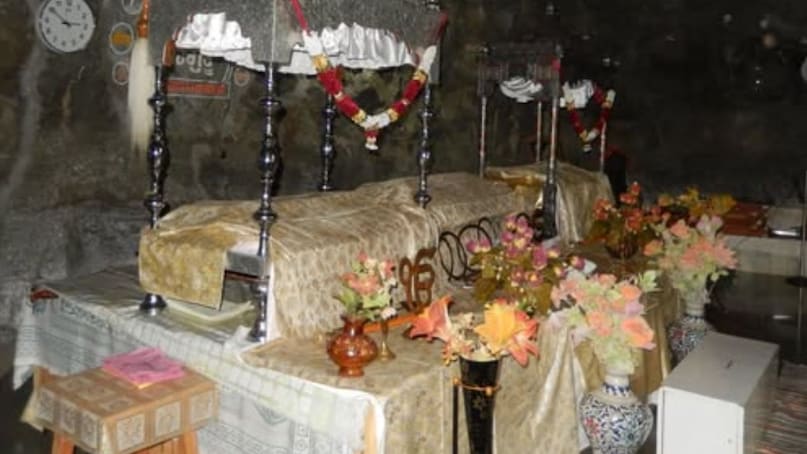 The Gurdwara is usually open till 10 pm and is managed by sewadars and volunteers who maintain the space with dedication. There are no commercial stalls or loud crowds. Just the mountain, the cave and a sense of stillness.