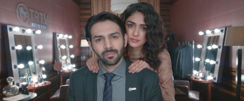 Dhamaka (2021): In this high-stakes thriller, she plays Saumya Mehra, a dedicated news reporter caught in a dangerous terrorist negotiation. Even with limited screen time, her presence is felt throughout the film, acting as the emotional anchor for Kartik Aaryan’s conflicted protagonist.