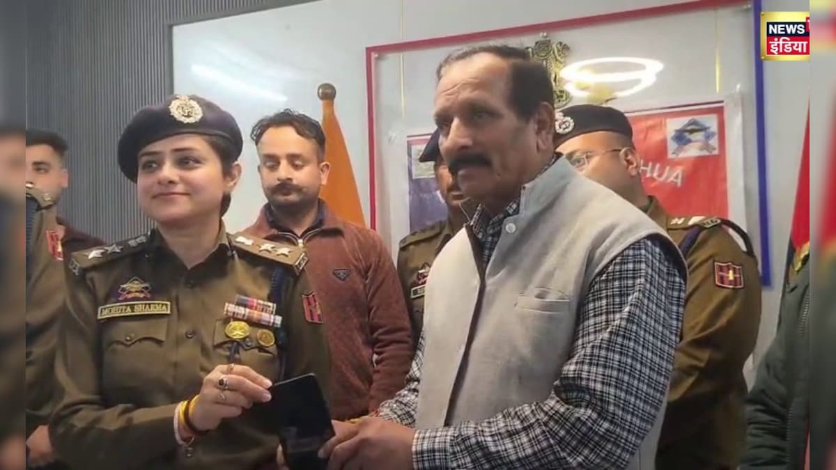 एसएसपी मोहिता शर्मा ने दिया मोबाइल तो लौटी मुस्कान, कठुआ पुलिस ने ढूंढ निकाले चोरी हुए 86 फोन