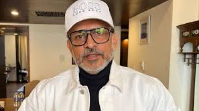 His father, Madanlal Kapoor, ran a Parsi theatre company, while his mother was an Urdu teacher. Although the family had artistic roots, their financial situation was unstable. Due to economic pressure, Kapoor had to drop out of school, which effectively ended his path toward becoming an IAS officer. His father, Madanlal Kapoor, ran a Parsi theatre company, while his mother was an Urdu teacher. Although the family had artistic roots, their financial situation was unstable. Due to economic pressure, Kapoor had to drop out of school, which effectively ended his path toward becoming an IAS officer.