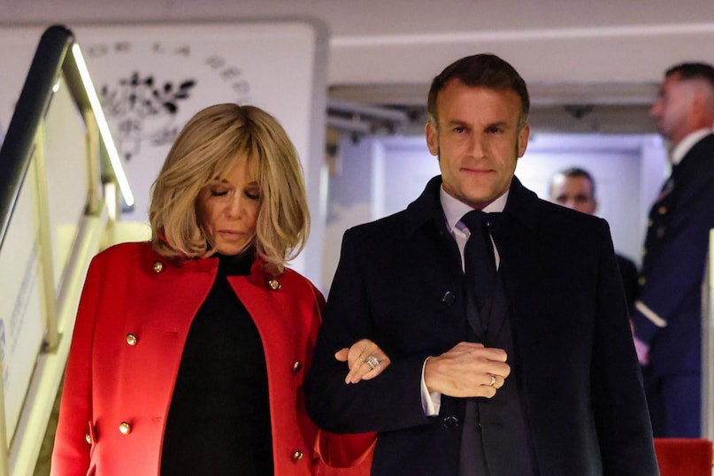 Emmanuel Macron love story, इमैनुएल मैक्रों प्रेम कहानी, Emmanuel Macron, इमैनुएल मैक्रों की पत्नी, इमैनुएल मैक्रों लव स्टोरी, Brigitte Macron, इमैनुएल मैक्रों भारत दौरा, Emmanuel Macron India visit, Emmanuel Macron biography, Emmanuel Macron wife, Emmanuel Macron controversy