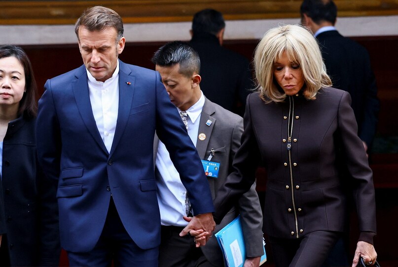 Emmanuel Macron love story, इमैनुएल मैक्रों प्रेम कहानी, Emmanuel Macron, इमैनुएल मैक्रों की पत्नी, इमैनुएल मैक्रों लव स्टोरी, Brigitte Macron, इमैनुएल मैक्रों भारत दौरा, Emmanuel Macron India visit, Emmanuel Macron biography, Emmanuel Macron wife, Emmanuel Macron controversy