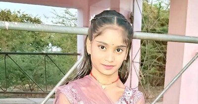 वर्षा कुशवाह बेहोश होकर गिर गई थी.