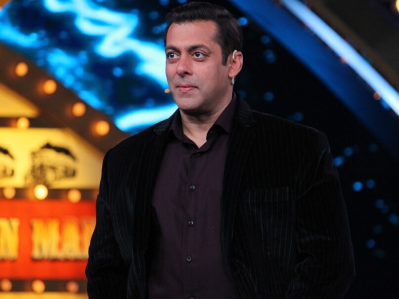 Rohit Shetty residence firing news, Bollywood celebrities gunshot incidents, Celebrity safety in Bollywood, Underworld attacks on Bollywood stars, Rakesh Roshan mafia attack 2000, रोहित शेट्टी के घर फायरिंग, बॉलीवुड सितारों पर हमले, सलमान खान गैलेक्सी अपार्टमेंट फायरिंग, गुलशन कुमार की हत्या का किस्सा, बॉलीवुड का डरावना इतिहास