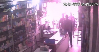 धमकी और फिरौती की घटना सीसीटीवी में कैद हो गई.