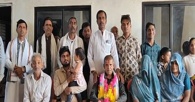 सुरेंद्र विश्वकर्मा अपने परिवार के साथ.