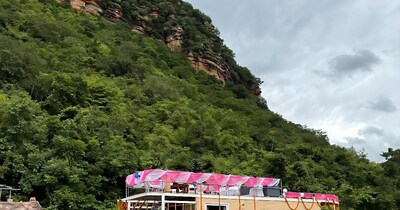 बिहार सरकार आठ प्रमुख बांधों को पर्यटन स्थल बनाने की योजना पर काम कर रही है, जिससे स्थानीय अर्थव्यवस्था और रोजगार को बढ़ावा मिलेगा.