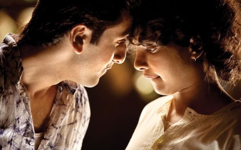 Valentine's Day 2026 Watchlist, Top 9 Indian Romantic Movies, Best Bollywood Romance Dramas, Romantic Movies for Couples, Iconic Bollywood Love Stories, वैलेंटाइन डे फिल्में, बेस्ट रोमांटिक बॉलीवुड फिल्में, वीर-जारा और बर्फी मूवी, पार्टनर के साथ देखने वाली रोमांटिक फिल्में, बॉलीवुड की प्रेम कहानियां Valentine's Day 2026 Watchlist, Top 9 Indian Romantic Movies, Best Bollywood Romance Dramas, Romantic Movies for Couples, Iconic Bollywood Love Stories, वैलेंटाइन डे फिल्में, बेस्ट रोमांटिक बॉलीवुड फिल्में, वीर-जारा और बर्फी मूवी, पार्टनर के साथ देखने वाली रोमांटिक फिल्में, बॉलीवुड की प्रेम कहानियां