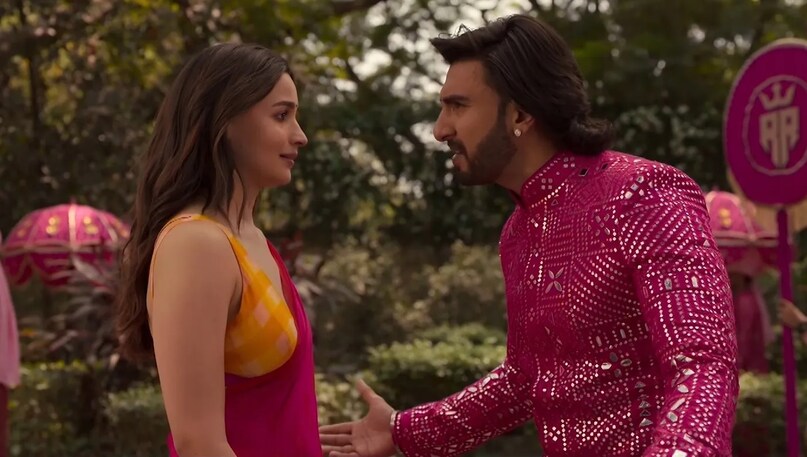 Iconic Bollywood Proposal Scenes 2026, DDLJ Raj and Simran Propose Scene, Jab We Met Aditya Geet Proposal, Kabir Singh Preeti Proposal Scene, Most Romantic Bollywood Proposals of All Time, हैप्पी प्रपोज डे 2026, बॉलीवुड फिल्मों के प्रपोजल सीन्स, राज और सिमरन का प्रपोजल, कबीर सिंह के यादगार डायलॉग्स, बॉलीवुड के बेस्ट रोमांटिक सीन