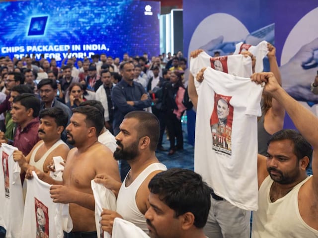 टेक लीडर्स के सामने कटाई देश की नाक! 277 पूर्व दिग्गजों ने कांग्रेस को लताड़ा