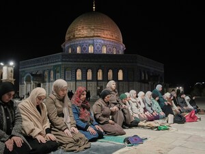 इजरायली पुलिस ने अल अक्सा मस्जिद के इमाम को गिरफ्तार किया. (पीटीआई)