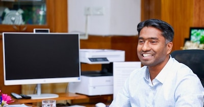 Arjun Pandian IAS Story: आईएएस अर्जुन पांडियन मां के साथ आंगनवाड़ी जाते थे