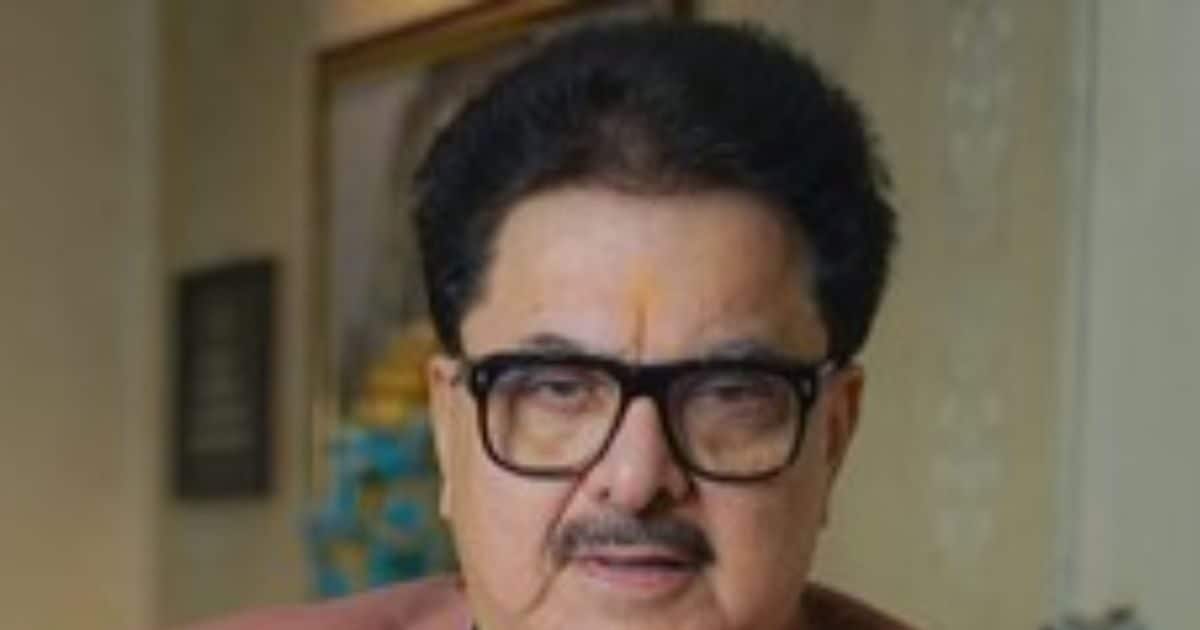 कश्मीर में ईरानी झंडा फहराए जाने से भड़के अशोक पंडित, देश विरोधियों पर तुरंत एक्शन की मांग- 'बड़ा खतरा'