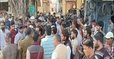 अजमेर में बजरंग दल का प्रदर्शन: फटे पोस्टरों को लेकर सड़क जाम, पुलिस से बहस.