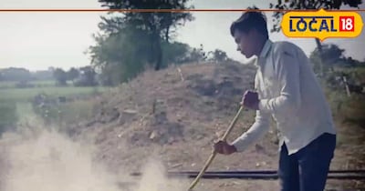 गुड़ बनाता 14 साल का लड़का.