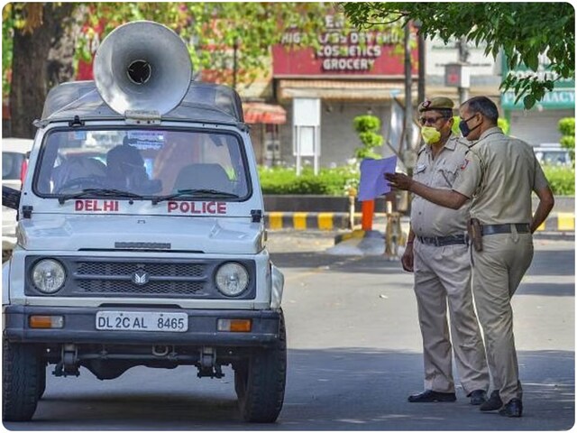 दिल्ली में डबल मर्डर, बेड बॉक्स में मिले मां-बेटी के शव, पड़ोसी पर पुलिस को शक