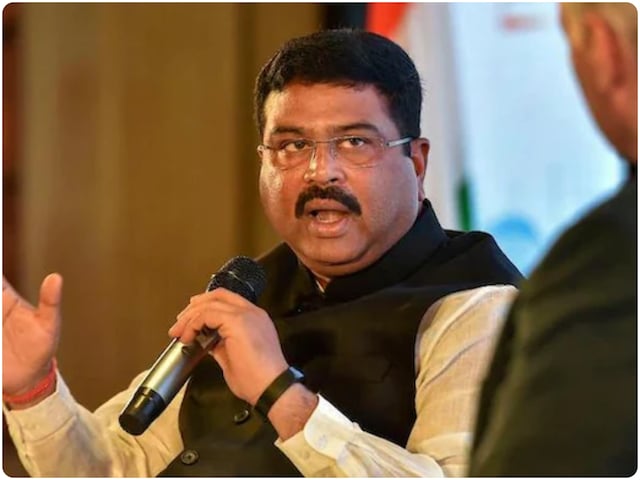 बंगाल में 4000 स्कूल राम भरोसे! ममता सरकार की जिद से डूबे 10000 करोड़