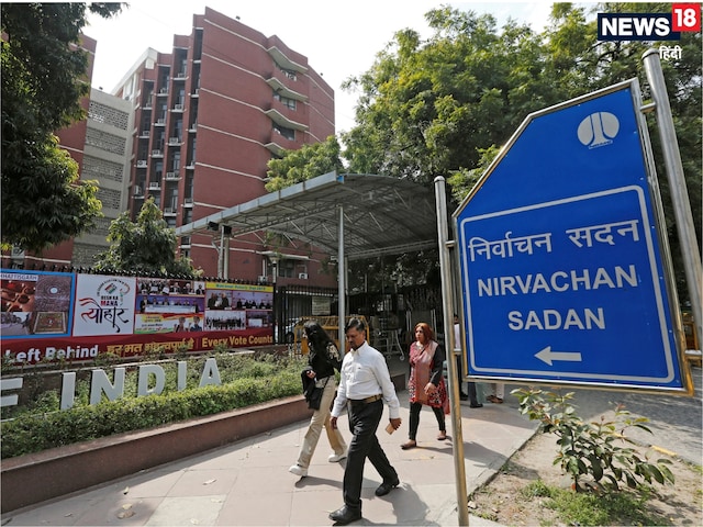 चुनाव आयोग का ममता के अफसरों पर चला डंडा, पश्चिम बंगाल के 7 अफसर सस्‍पेंड