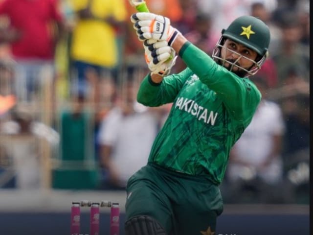 कौन हैं फहीम अशरफ...जिनके  3 छक्के 47 रन पर पड़े भारी, मिला खास अवॉर्ड