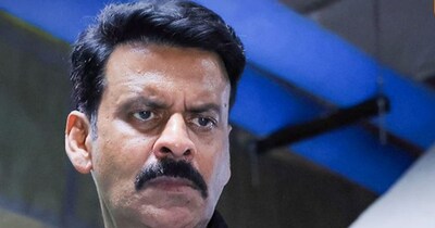 घूसखोर पंडित फिल्म के खिलाफ कई राज्यों में प्रदर्शन हो रहे हैं.