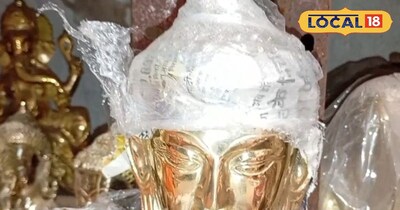 पीतल की इस मूर्ति की खूब आ रही डिमांड।