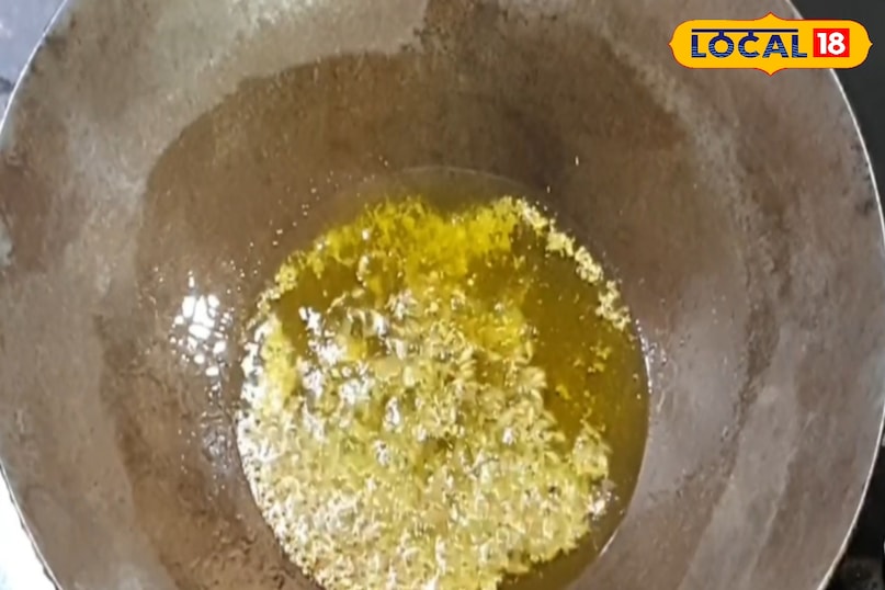 फिर पोंगी की ग्रेवी त्यार करे 