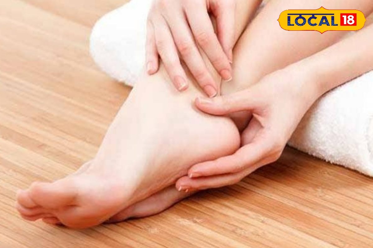 फटी एड़ियां ना सिर्फ बदसूरत, बल्कि दर्दनाक भी! आयुष डॉक्टर का अपनाएं ये ट्रिक, 7 दिनों में मिलेगा छुटाकारा