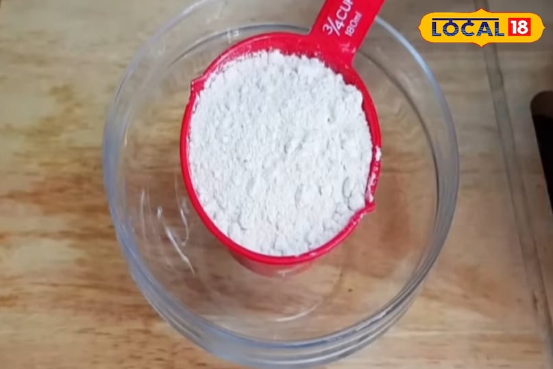 सबसे पहले आँटा ले ले 