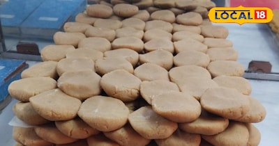 बाबा बैद्यनाथ धाम: पेड़ा गली का प्रसाद भक्तों के लिए है अनिवार्य.