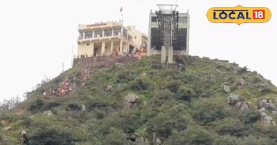 सावित्री माता का प्राचीन मंदिर 