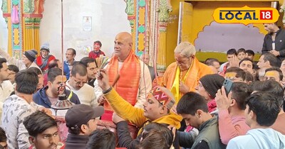 द्वारिकाधीश मंदिर में होली का समाज गायन भी शुरू हो गया है 