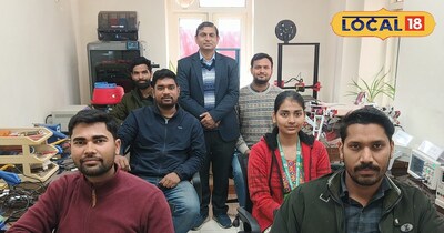 अपनी टीम के साथ डॉ. कुशवाहा