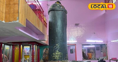 ऋषिकेश में स्थित 11 फीट ऊंचा शिवलिंग 