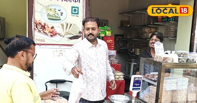 जानकारी देते बिजनेस मेन कमलेश चौबे 