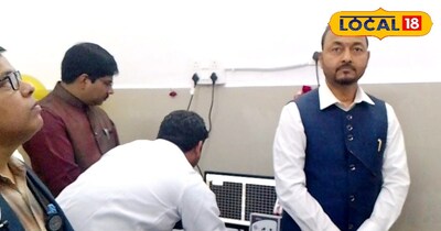 उद्घाटन करते प्राचार्य