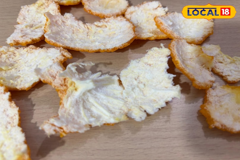 Next time you eat an orange, save the peel. Next time you eat an orange, save the peel.