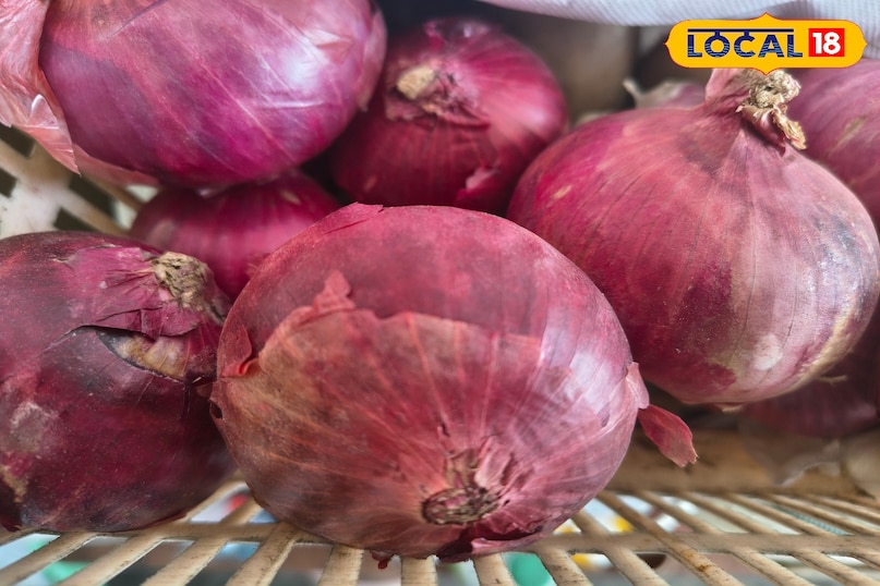 ঘরে তৈরি পেঁয়াজ শ্যাম্পু ঘরে তৈরি পেঁয়াজ শ্যাম্পু